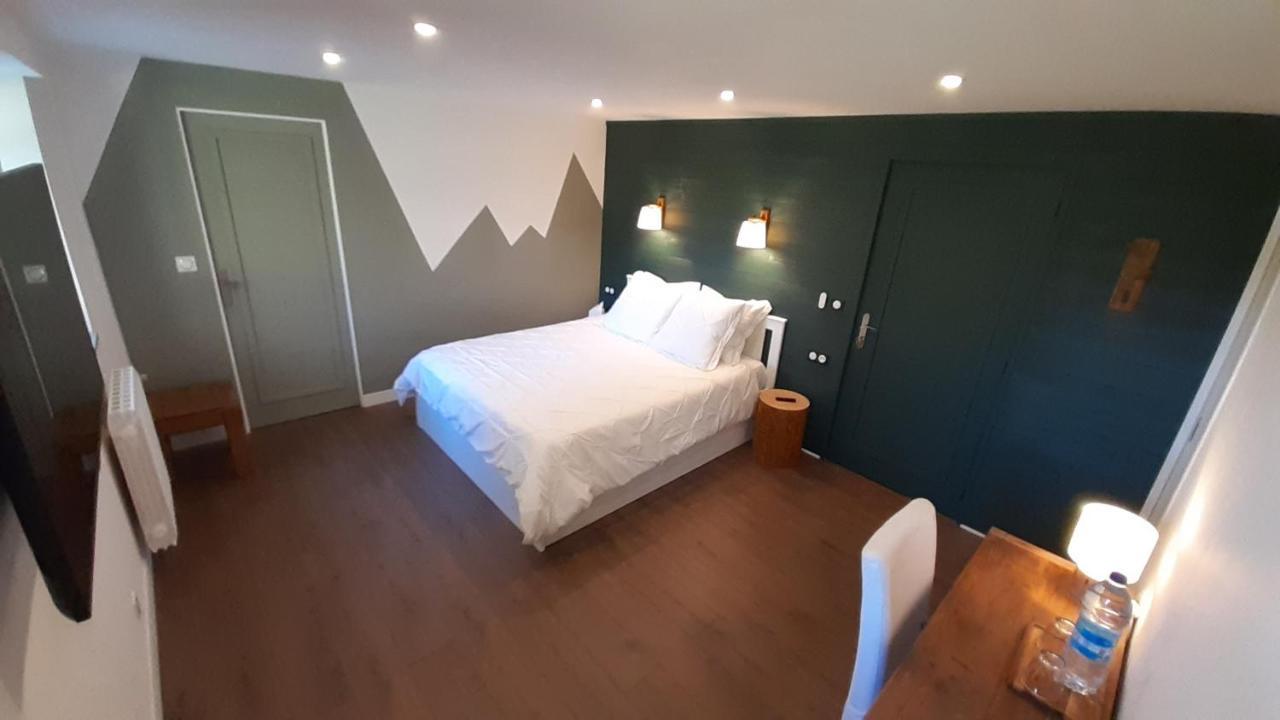 Petit Manoir Proche Dinan - Chambre D'Hotes Lanvallay Buitenkant foto